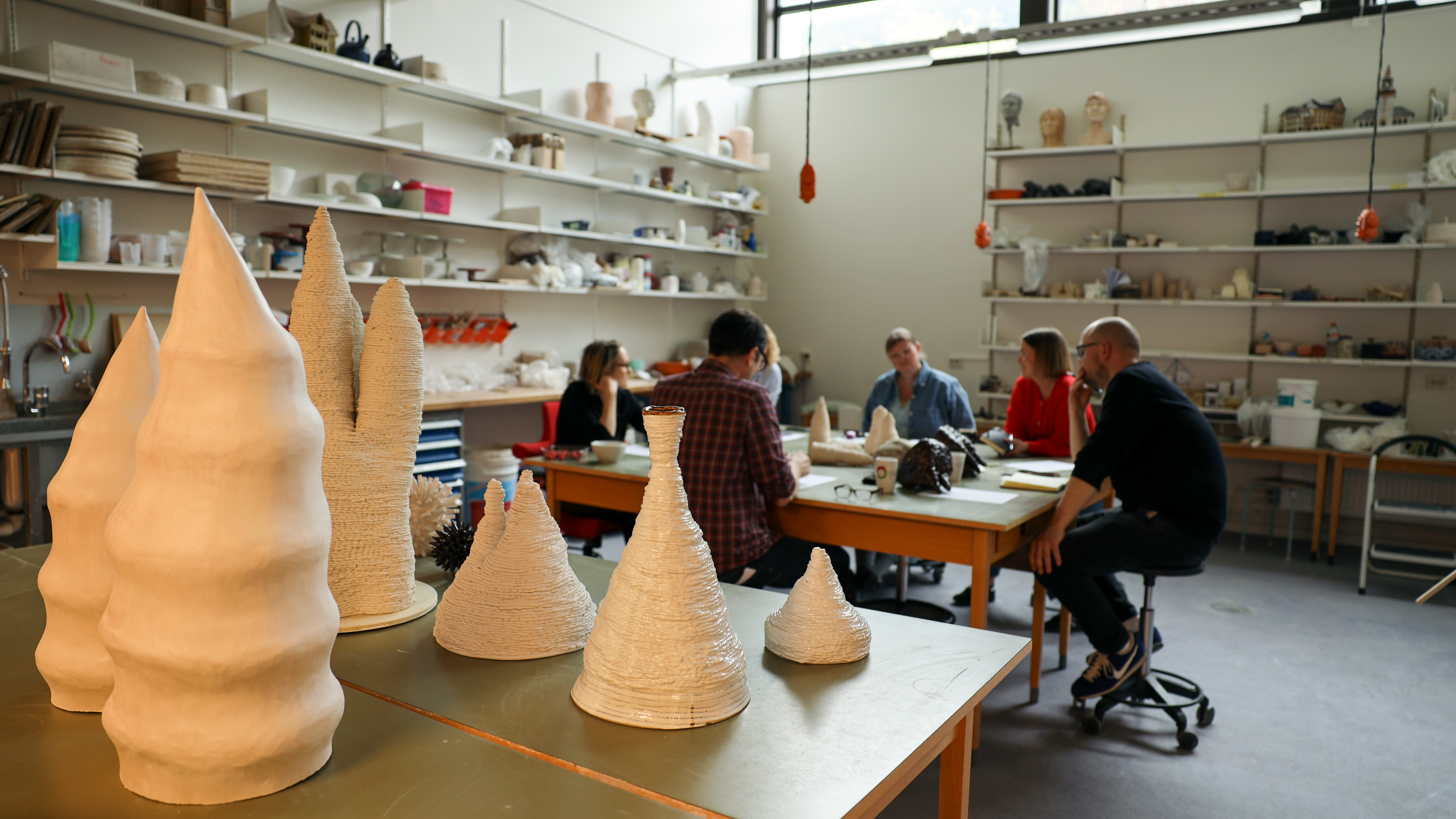 Kollegarettleiing ved Institutt for design, kunst og handverk.