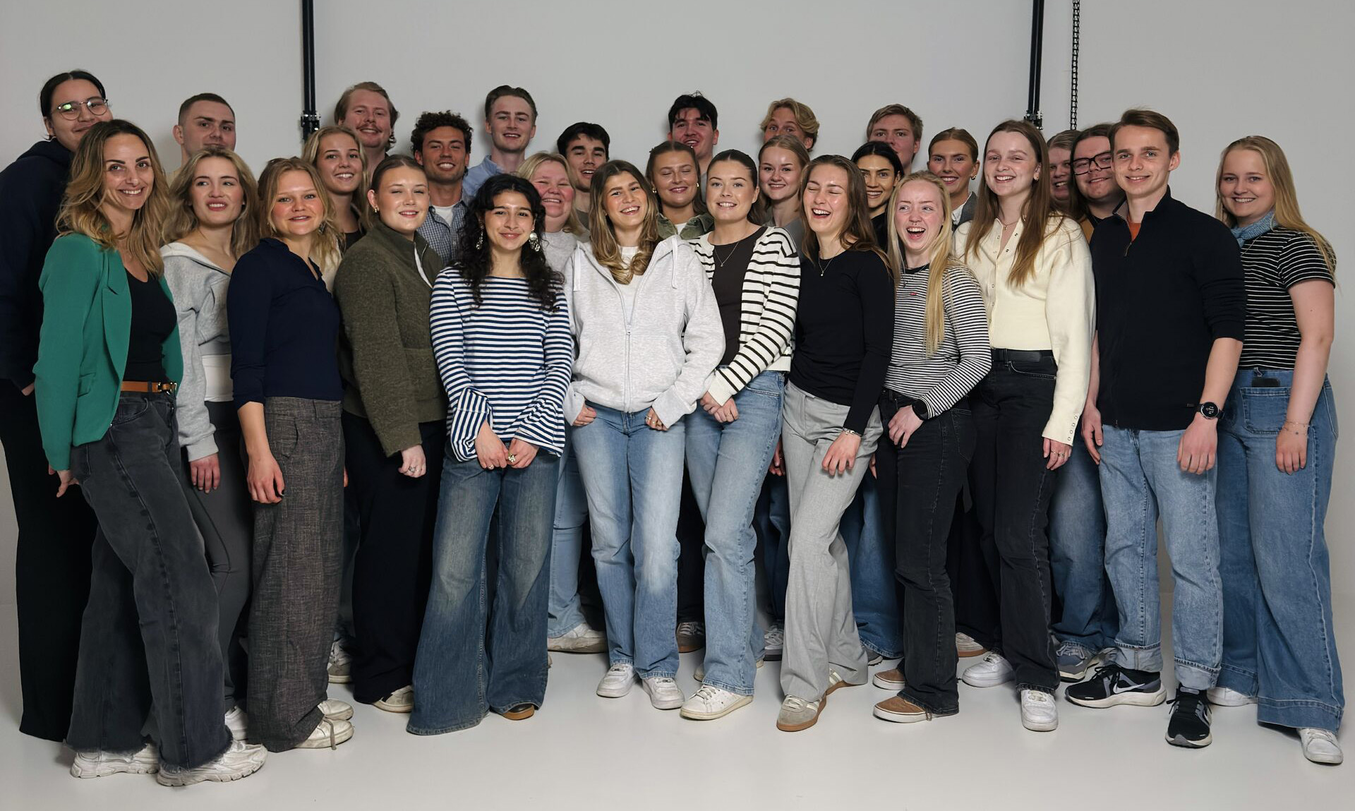PR, komunikasjon og media-studenter fra Volda p&aring; bes&oslash;k hos Sony Music Norway