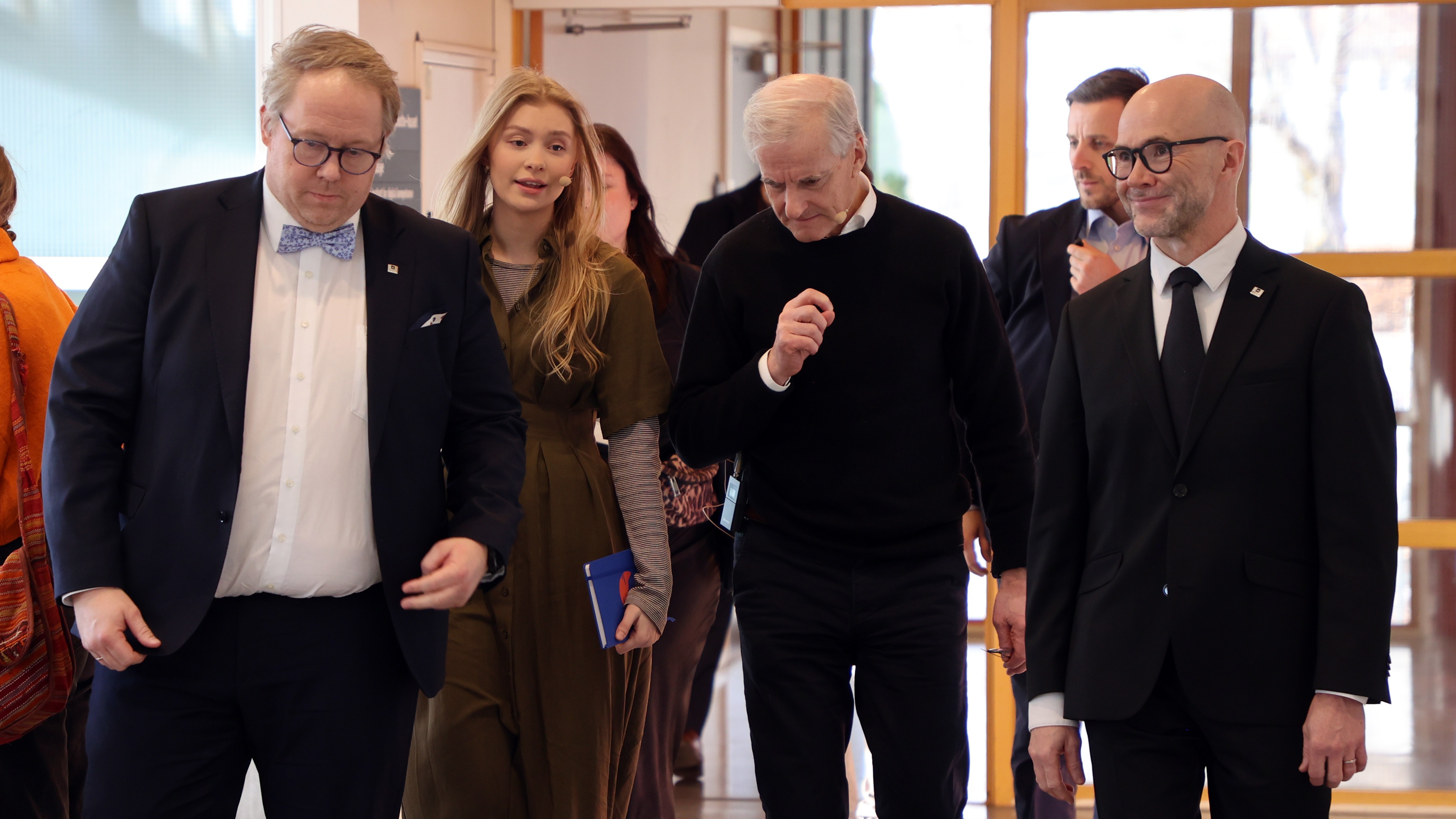 Jonas Gahr Støre besøker Høgskulen i Volda