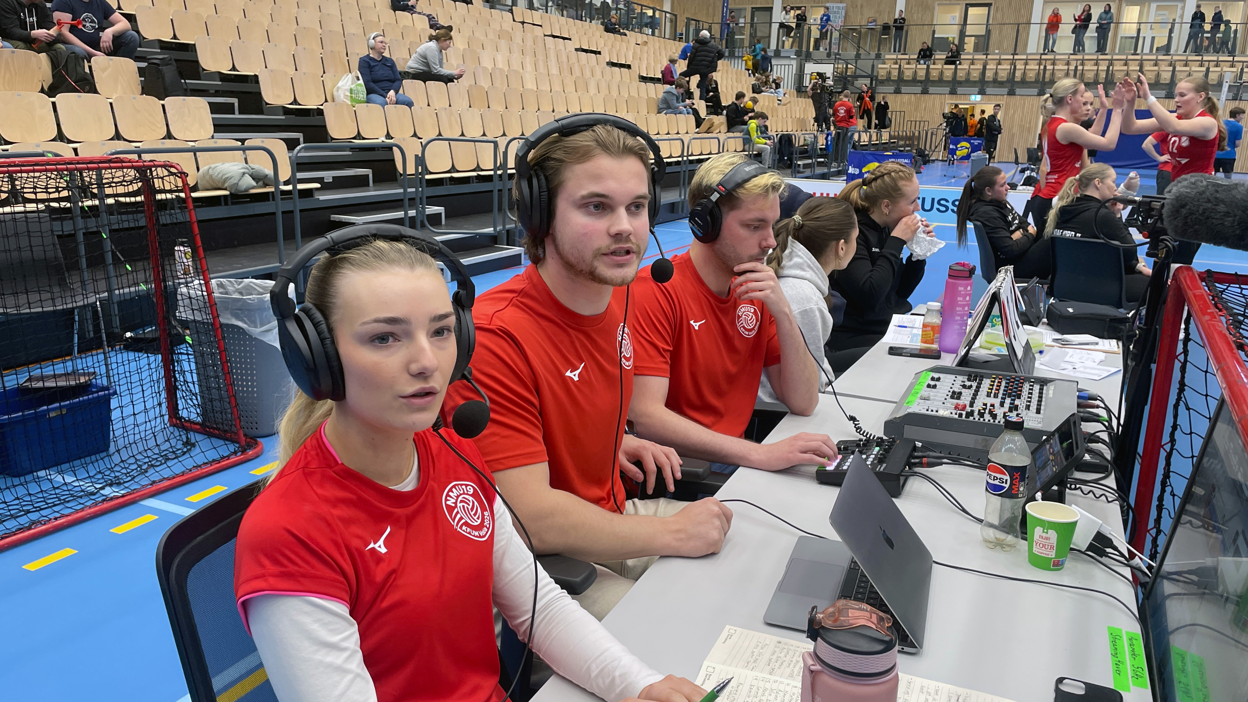 Mediestudenter i Volda under NM i volleyball