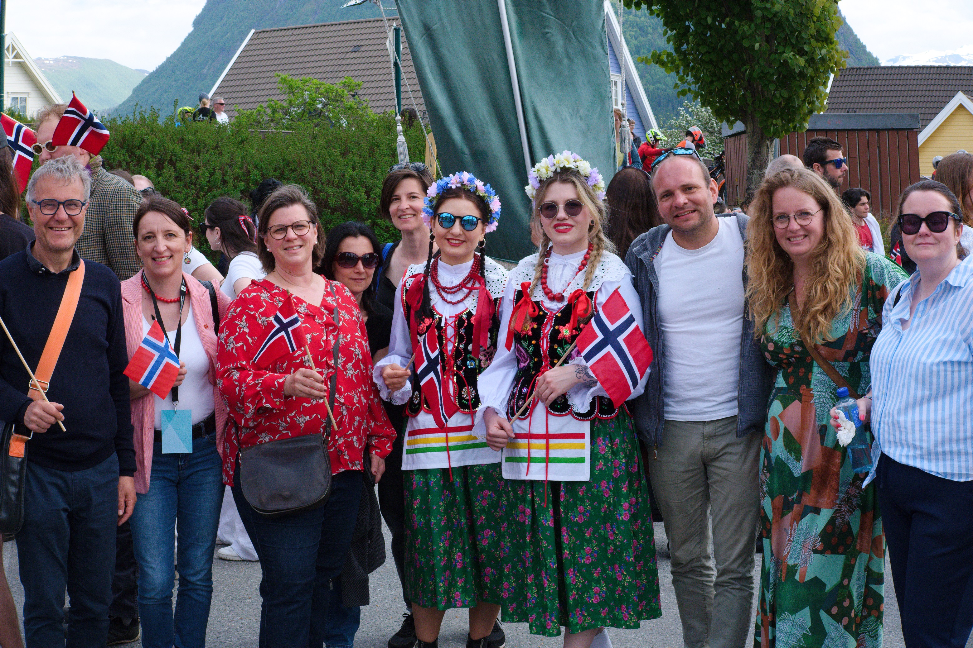 Symposion feira 17. mai i Volda.