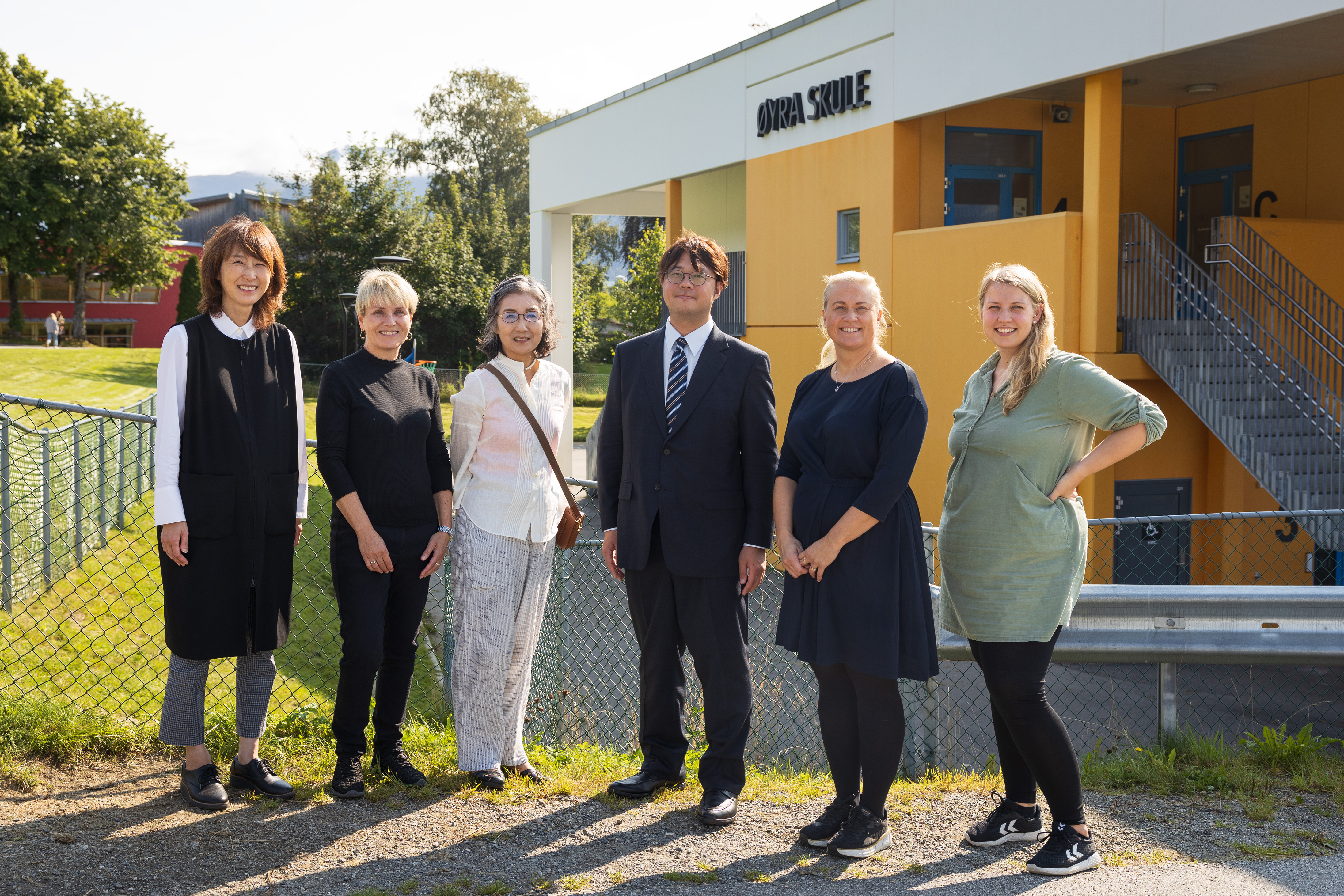 Japanske forskarar ved &Oslash;yra skule.