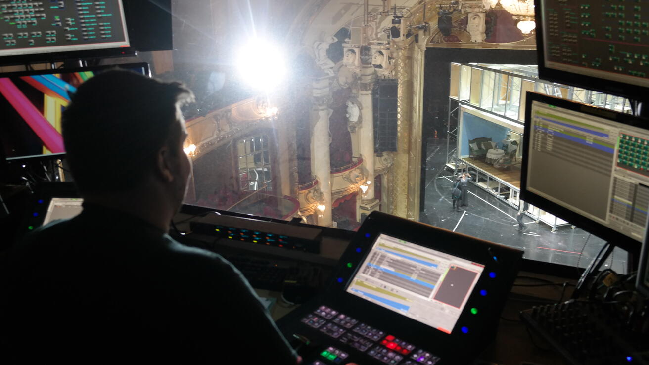 Fekk draumejobb på Nationaltheatret