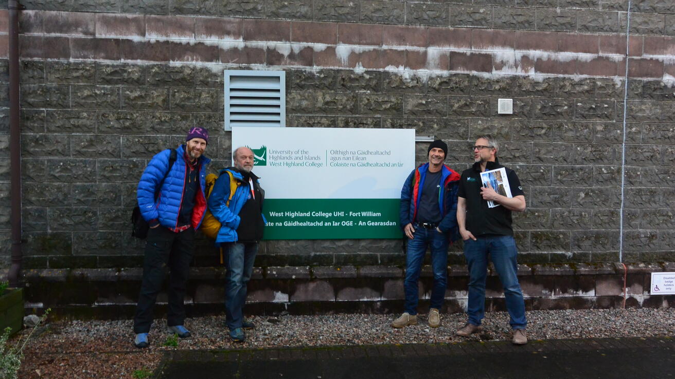 Fagtilsette ved Seksjon for Idrett og Friluftsliv på studietur til Scotland. F.v. Dag Erik Wold, Ola Einang, Frode Sætre og Carl Haberl, Outdoor Activity Coordinator ved West Highland College.