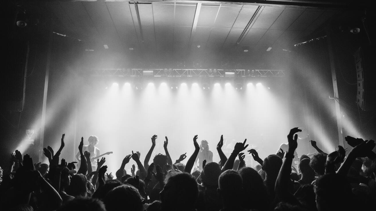 Konsertbilde i svart/hvitt