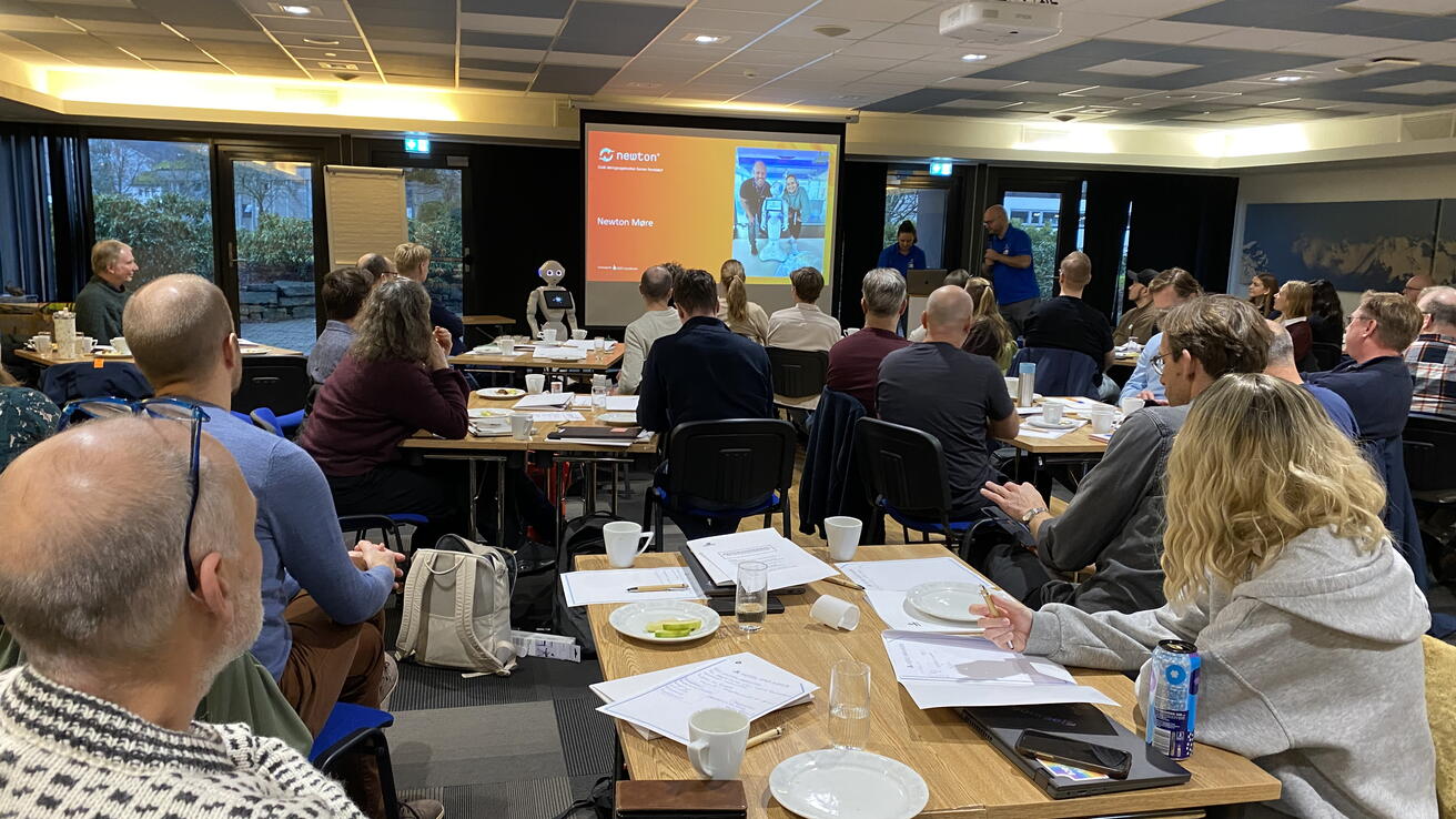 Lærere og forskere fra regionen ble nylig invitert til en todagers konferanse av HVO. Temaet var hvordan programmering i skolen kan brukes for å styrke matematikkfaget.