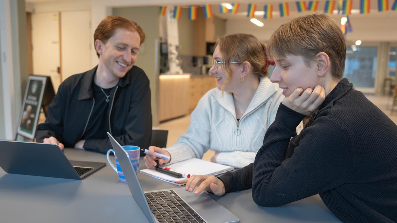 Students chatting