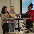 Sosionomstudentene Linda May Lacastesantos, Emily Ringstad Nesset og Sylvia Ewenye.