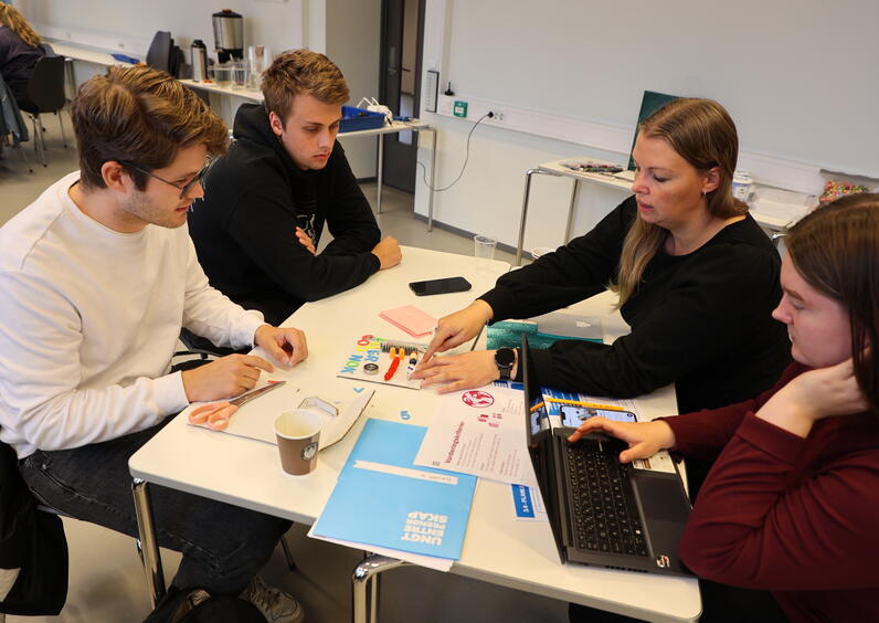 Grunnskulelærarstudentar og entreprenørskap